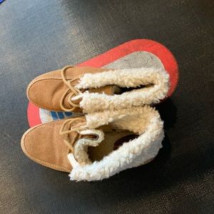 Gap winter boots